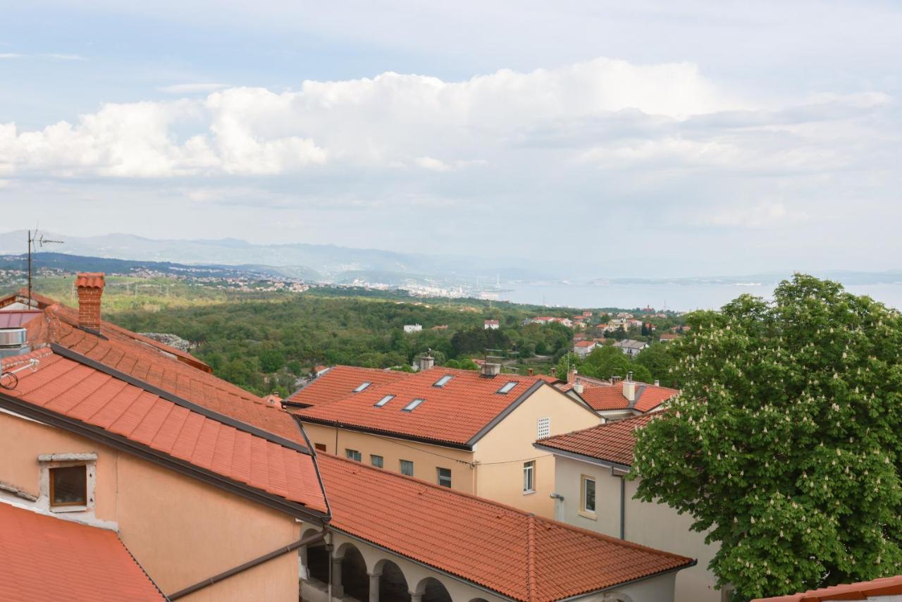 Apartmani Nad Voltun Кастав Экстерьер фото