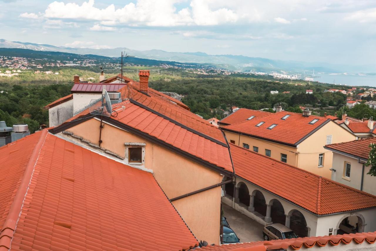 Apartmani Nad Voltun Кастав Экстерьер фото